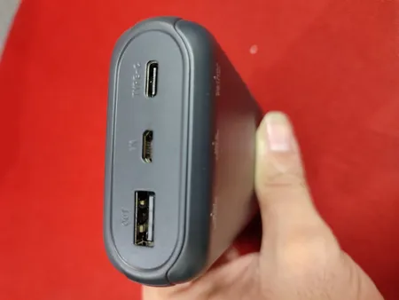 پاوربانک 12 وات ریمکس مدل RPP-26 ظرفیت 20000 میلی آمپر ساعت