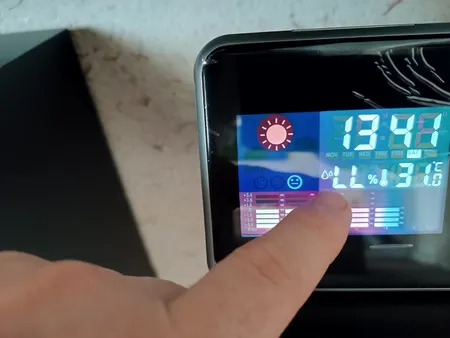 ساعت پروژکتوری رومیزی مدل DS-8190