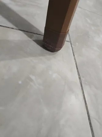 محافظ پایه مبل و میز و صندلی مدل نمددار بسته 24 عددی