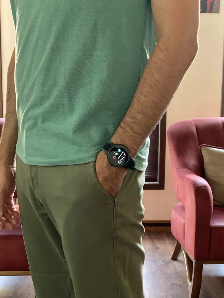 ساعت هوشمند مدل Z8