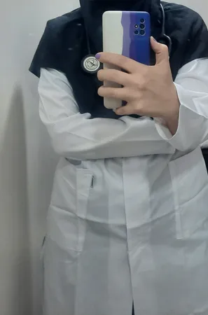 روپوش پزشکی زنانه خضرا کد 30100