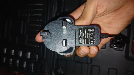 مجموعه 30 عددی پیچ گوشتی شارژی باس مدل Li-ion 18 v