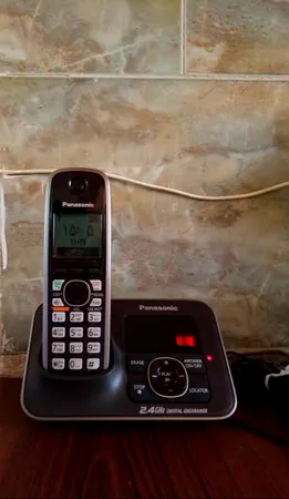 تلفن بی سیم پاناسونیک مدل KX-TG3721