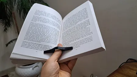 نگهدارنده صفحه کتاب کدB.H.C.CF