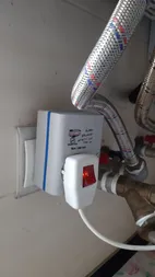 محافظ ولتاژ گروه صنعتی سارا ترانس مدل P156F