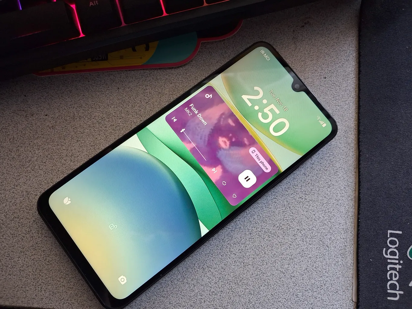 گوشی موبایل شیائومی مدل Redmi A5 دو سیم کارت ظرفیت 128 گیگابایت و رم 4 گیگابایت - نسخه به همراه شارژر