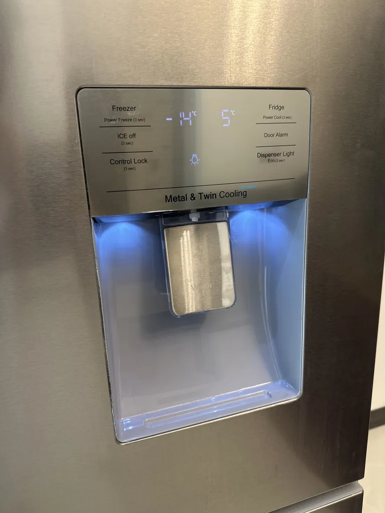 یخچال فریزر 30 فوت دیپوینت مدل Boss Pro