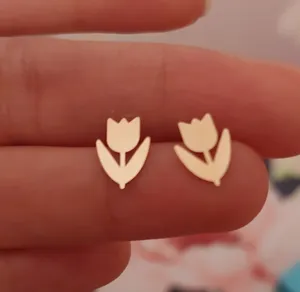 تجریه خرید گوشواره طلا 18 عیار زنانه فرشته مدل گل لاله WEL-000185