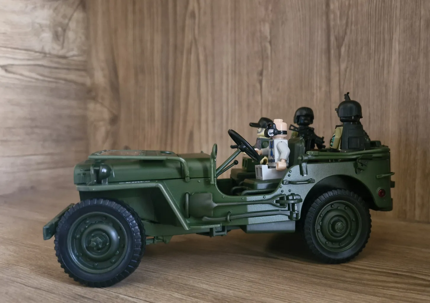 ماکت ماشین کا دی دبلیو مدل جیب ویلیز جنگی