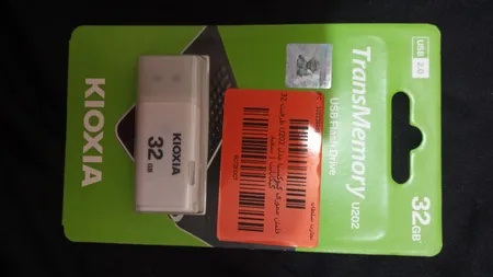 فلش مموری کیوکسیا مدل U202 ظرفیت 32 گیگابایت