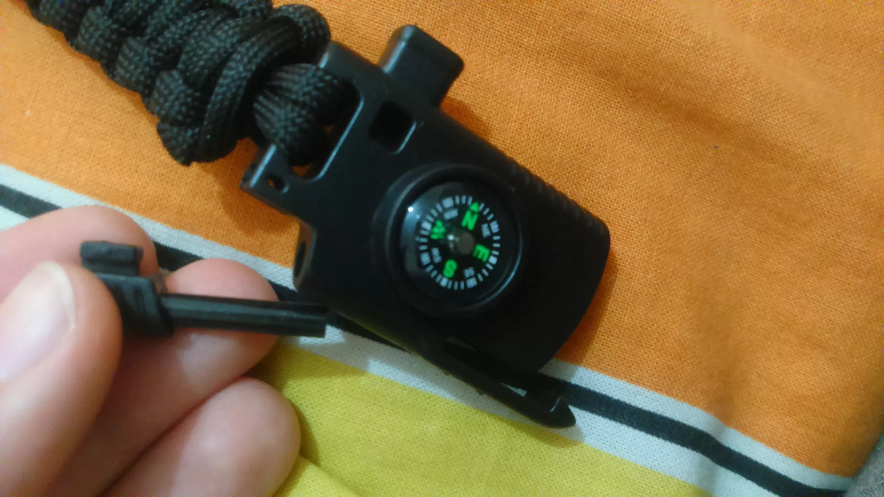 دستبند نجات مدل 4 کاره