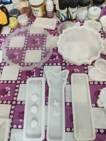 قالب رزین مدل زیر لیوانی طرح چند وجهی کد cn1