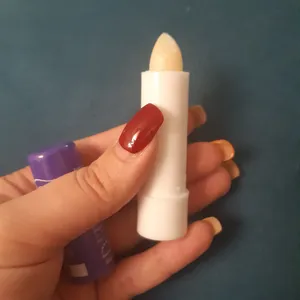 تجریه خرید بالم لب اویور مدل پاستیل