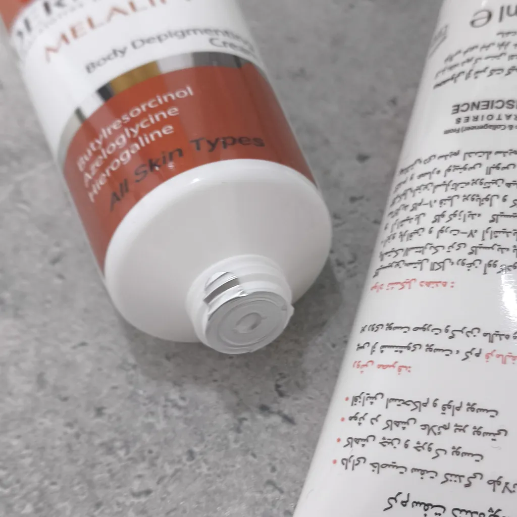 کرم سفت کننده پوست صورت درمالیفت مدل Firmalift مناسب انواع پوست حجم 40 میلی لیتر