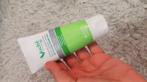 تجریه خرید کرم آبرسان وچه مدل Bamboo مناسب پوست‌های چرب و مستعد آکنه حجم 60 میلی‌لیتر