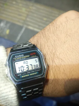 ساعت مچی دیجیتال مردانه والار مدل A159WA - WG 0247 / NO