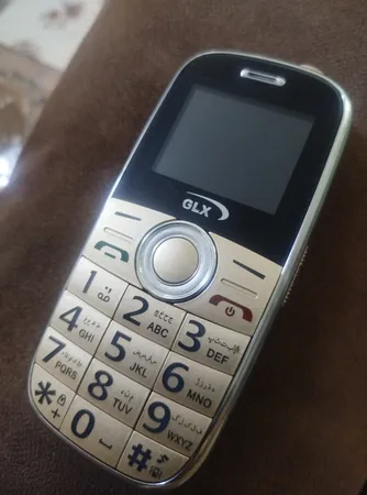 گوشی موبایل جی ال ایکس مدل F8 دو سیم کارت