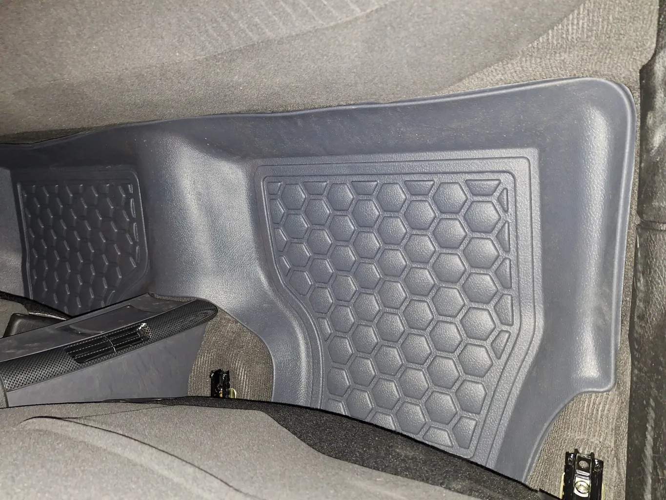 کفپوش سه بعدی خودرو بابل کارپت مدل لاکچری مناسب برای سورن پلاس