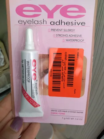 چسب مژه ضد آب eye مدل eyelash adhesive حجم 7 گرم