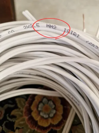 سیم دو رشته افشان 2 در 2.5 مدل S-2-2.5