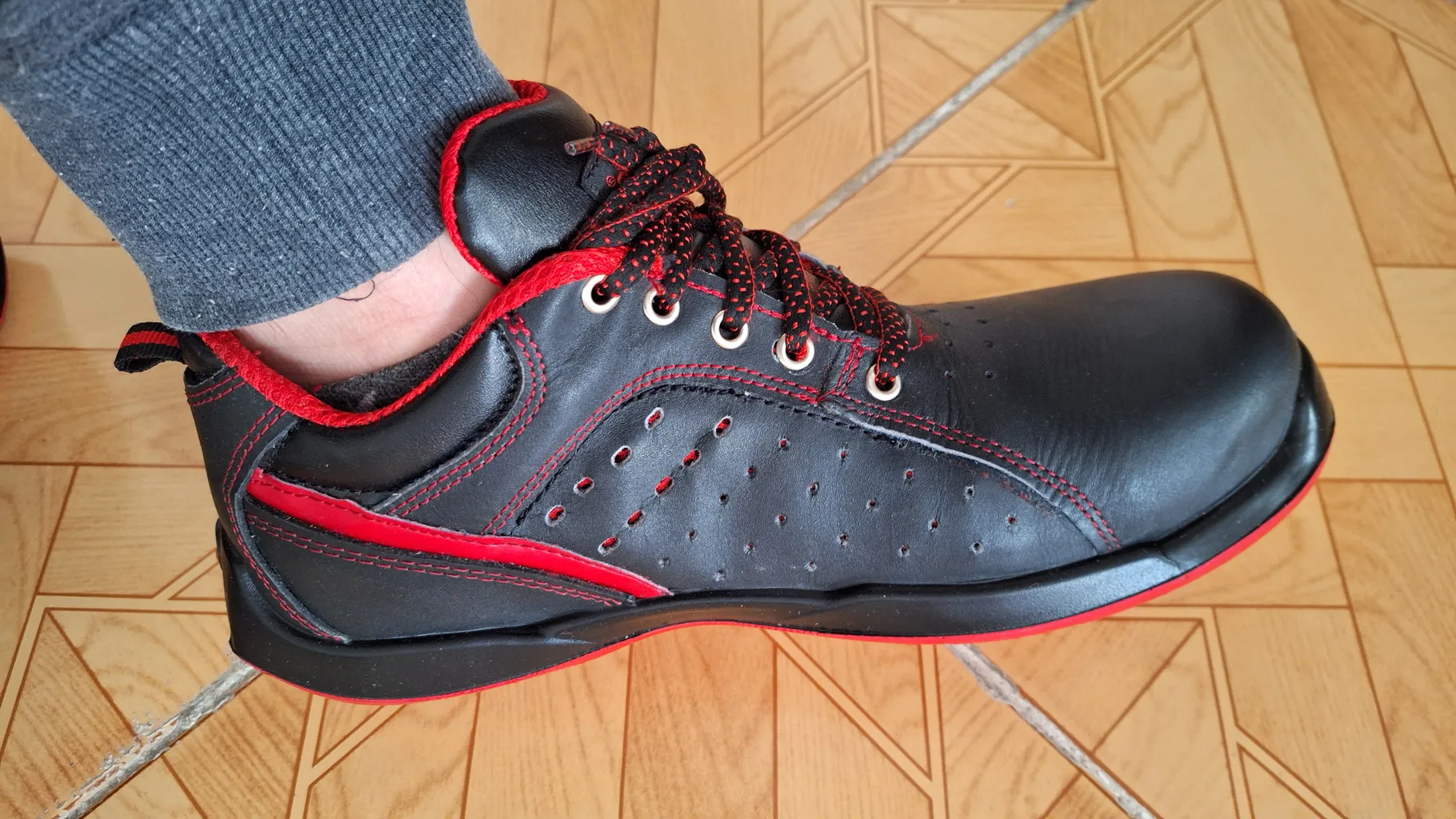 کفش ایمنی کارینو مدل مون بلاد زیره پی یو