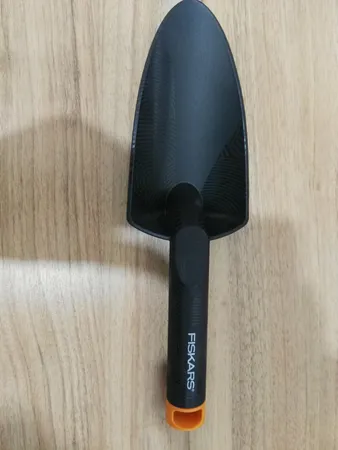 بیلچه فیسکارس مدل 137000