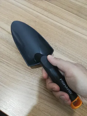 بیلچه فیسکارس مدل 137000