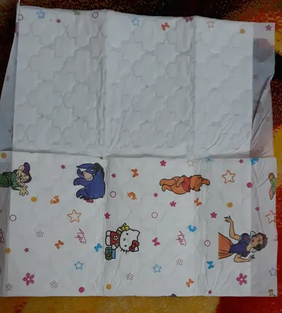 زیرانداز بهداشتی تعویض نوزاد مدل Emb بسته 10 عددی