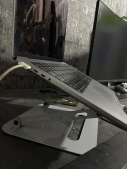 پایه نگهدارنده لپ تاپ مدل B03