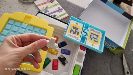 بازی فکری فکرانه مدل car out