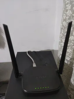 مودم روتر سیمکارتی 4G تندا  مدل 4G03 pro