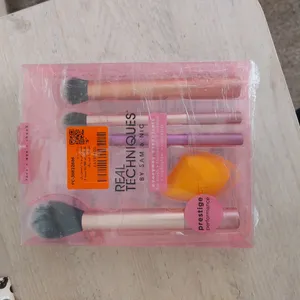 تجریه خرید ست برس و پد آرایشی ریل تکنیکس کد 01786 بسته 5 عددی