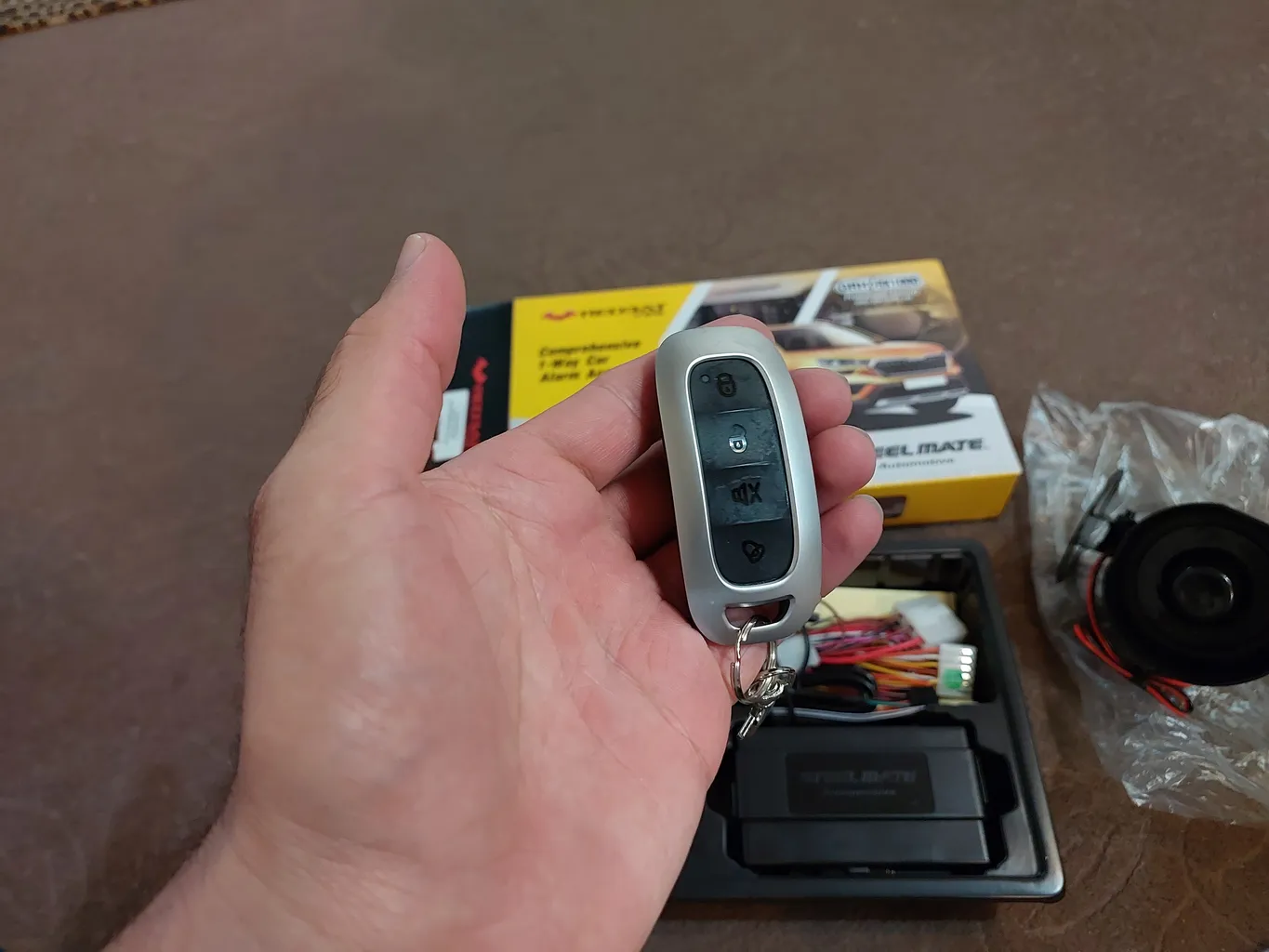 دزدگیر خودرو استیل میت مدل GRH/RX1000-R8