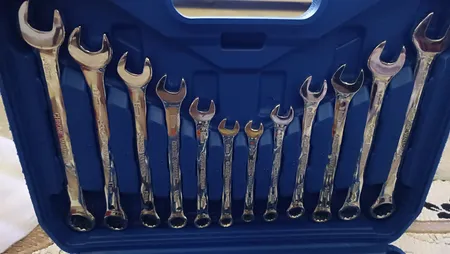 آچار بکس و آچار یک سر تخت و یک سر رینگی باس مدل 37-TOOLS مجموعه 37 عددی