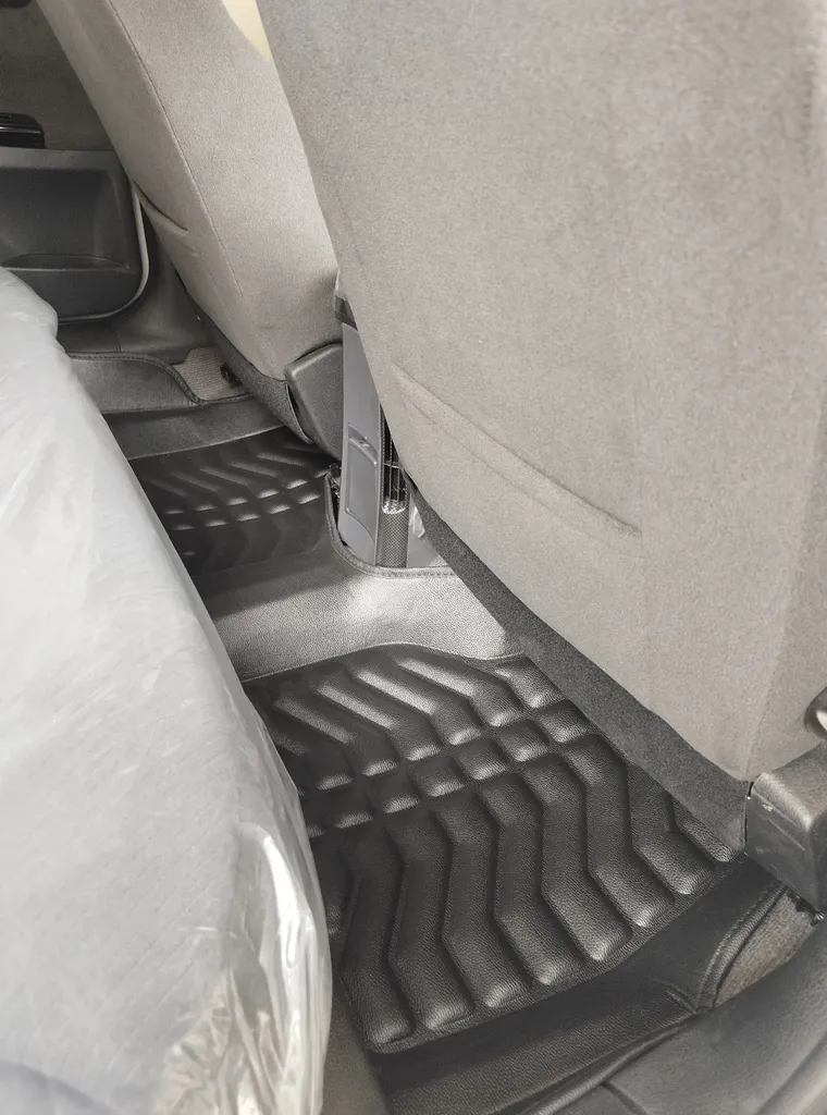 کفپوش پنج بعدی خودرو پانیذ مدل EVA مناسب برای سمند سورن پلاس