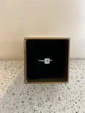 تجریه خرید انگشتر نقره زنانه جی تی ای مدل امرالدکات