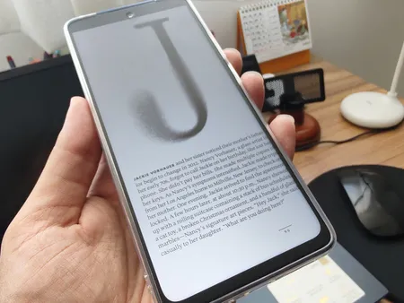 گوشی موبایل تی سی ال مدل 40 NxtPaper دو سیم کارت ظرفیت 256 گیگابایت و رم 8 گیگابایت