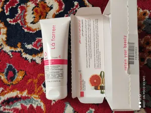 تجریه خرید کرم مرطوب‌کننده و آبرسان دست و صورت لافارر مدل 04 مناسب پوست‌های حساس حجم 75 میلی‌لیتر