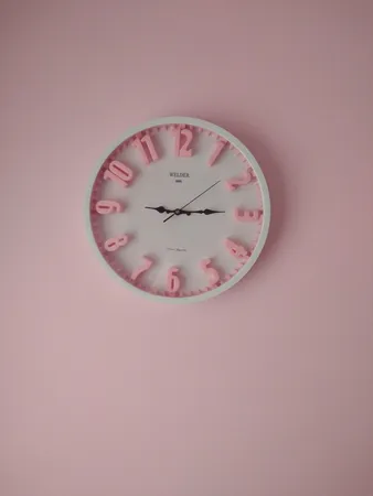 ساعت دیواری شیانچی طرح Welder