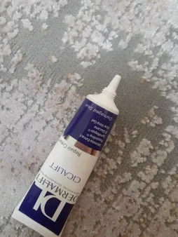 کرم ترمیم کننده پوست صورت درمالیفت مدل سیکالیفت مناسب پوست‌های آسیب‌دیده حجم 30 میلی لیتر