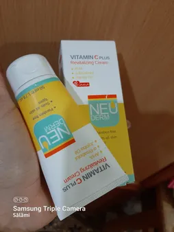 کرم روشن کننده نئودرم مدل Vitamin C Plus حجم 50 میلی لیتر
