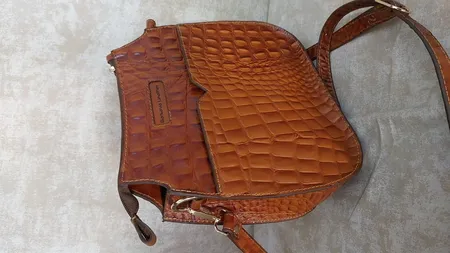 کیف رودوشی زنانه چرم بارثاوا کد 1381