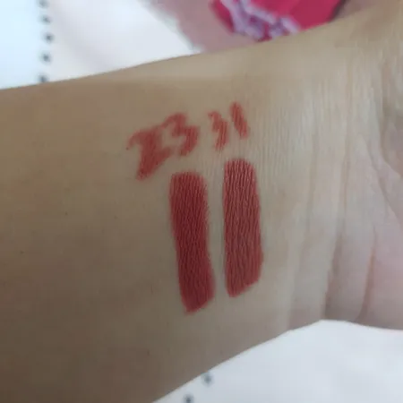 رژ لب مدادی میلوس شماره 23