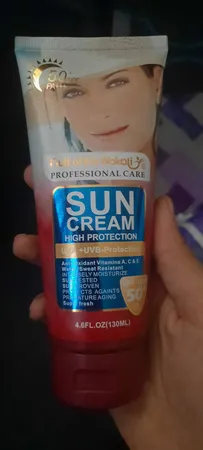 لوسیون ضدآفتاب ووکالی مدل spf50 حجم 130 میلی لیتر