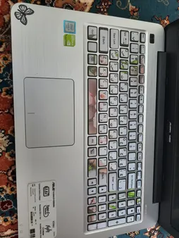 استیکر لپ تاپ کد D01 به همراه برچسب حروف فارسی کیبورد