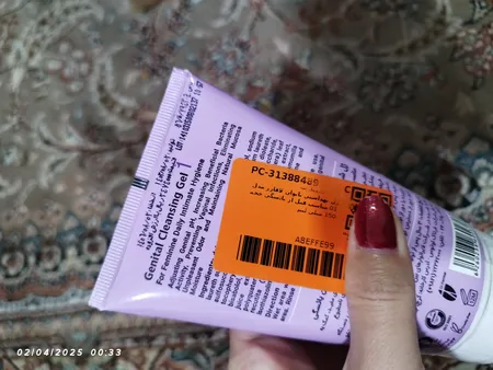 ژل بهداشتی بانوان لافارر مدل 01 مناسب قبل از یائسگی حجم 150 میلی لیتر