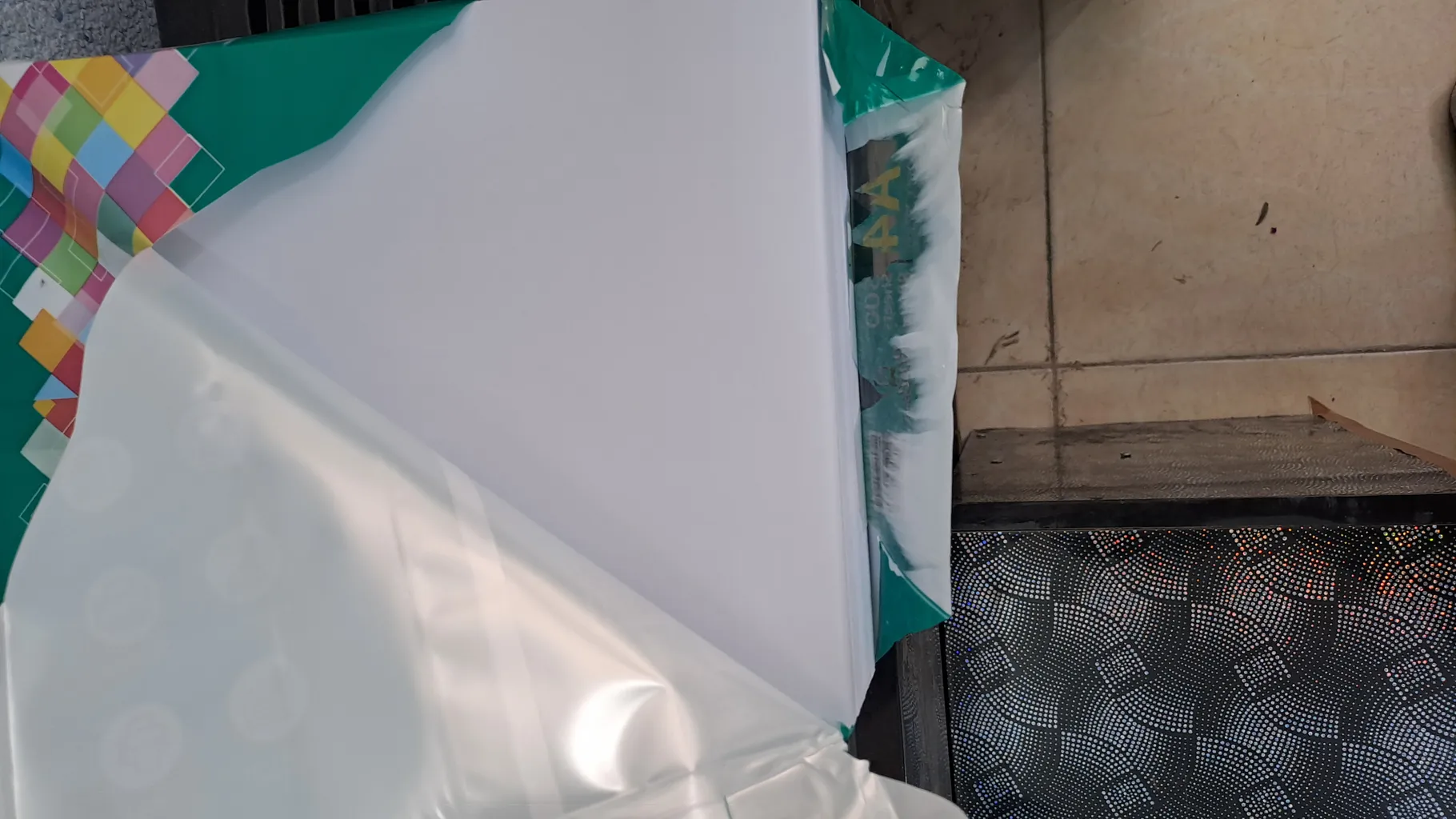 کاغذ A4 رزپرینت مدل POTG بسته 2500 عددی