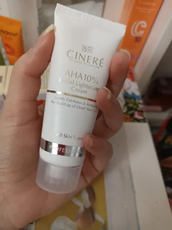 کرم لایه بردار سینره ده درصد AHA حجم 40 میلی لیتر