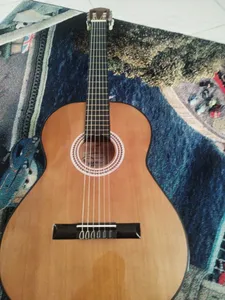 تجریه خرید گیتار کلاسیک اسپیروس مارکت مدل C80