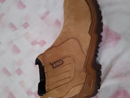 کفش ایمنی مدل مهندسی اسپرت CASPER-C7 GOLD